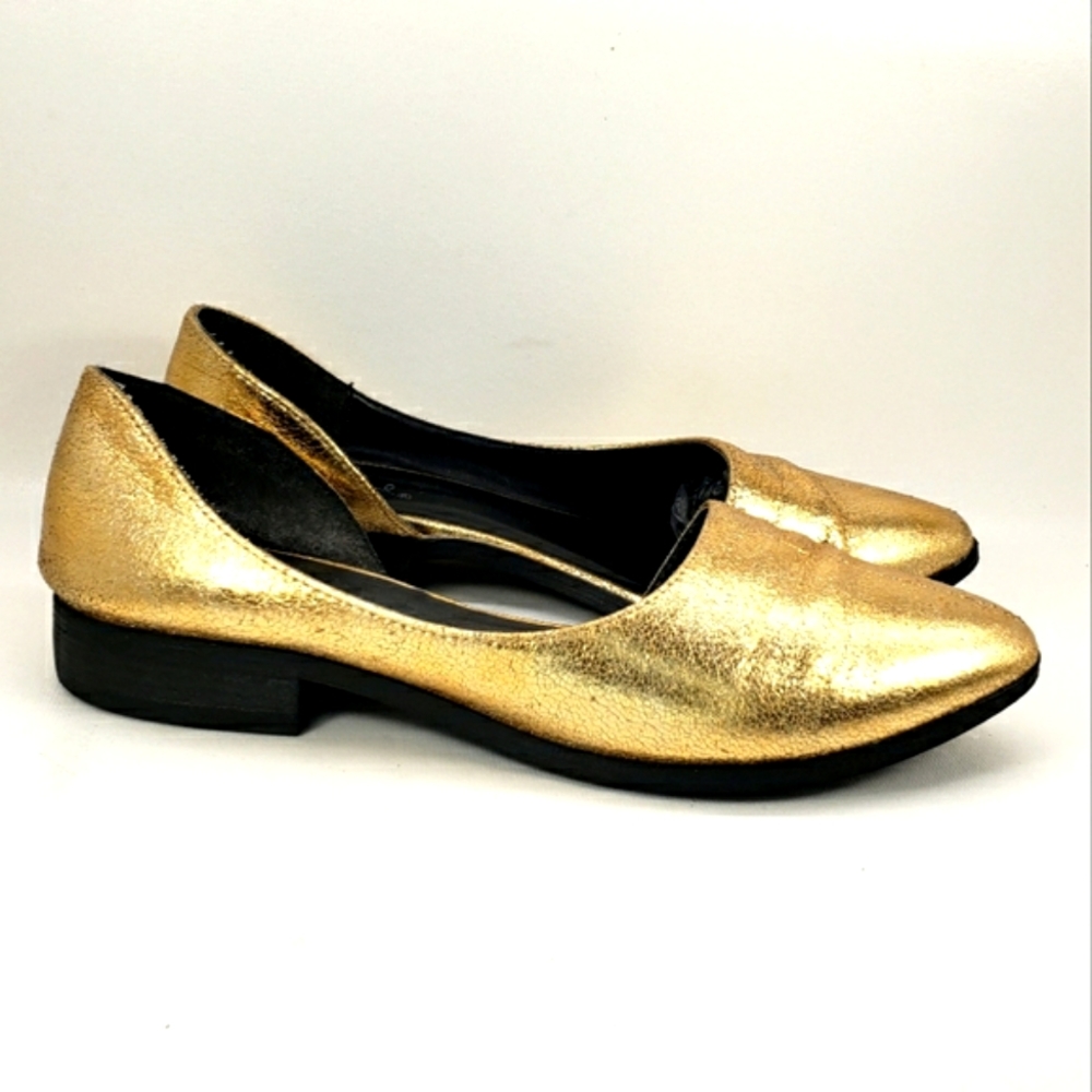 Qupid D'orsay Metallic Gold, Slip On, Pointy Toe, Open Side Flats. Women's 7M